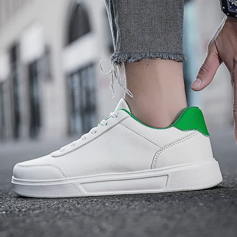 New Mens Casual Sneakers New Fashion Lace-up White Shoes Student Comfort Sports Plus Size Vulcanized Shoes Zapatillas De Hombre
