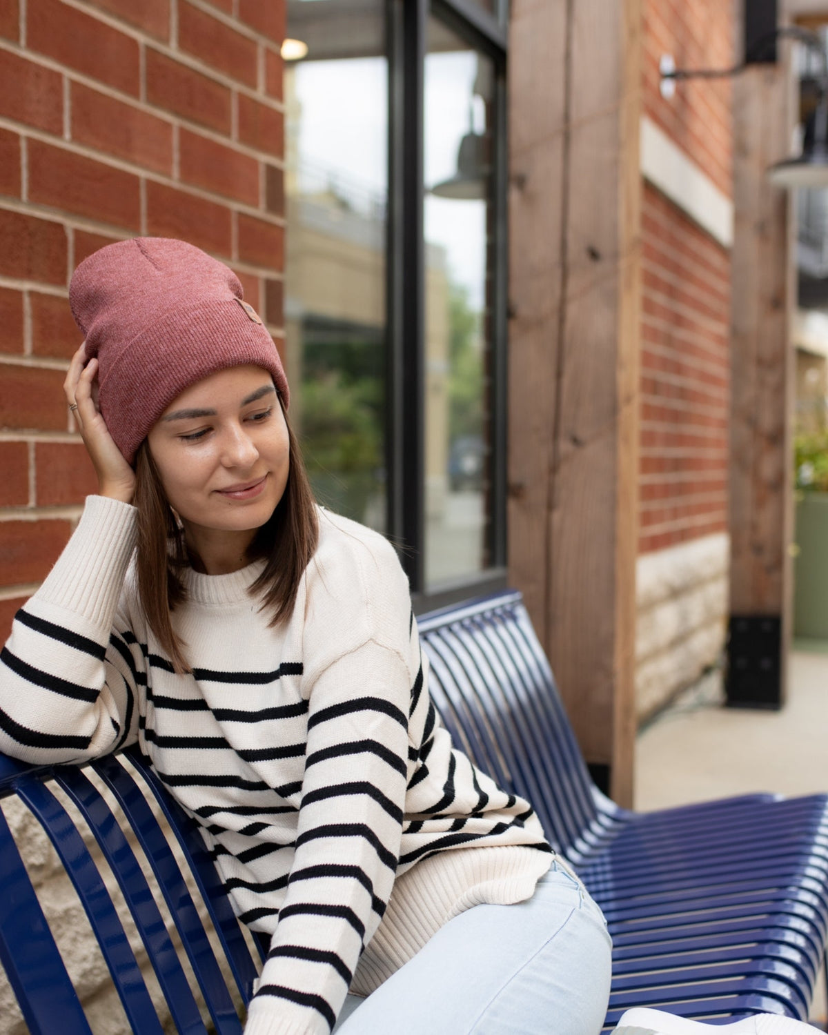 Gorro de punto HAAKWEAR con vuelta · Rusty Burgundy