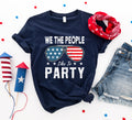 Camiseta «We the people like to party»